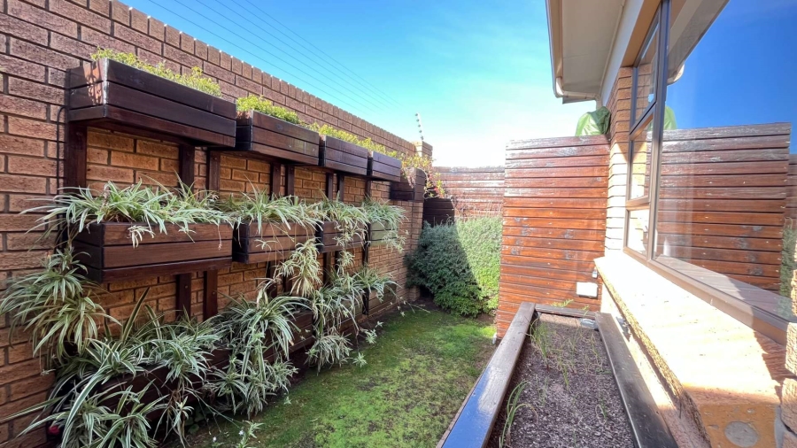 3 Bedroom Property for Sale in Heiderand Western Cape